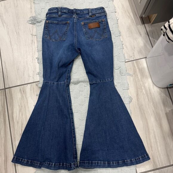 Wrangler Retro High Rise Flare Blue Jeans - Picture 11 of 16